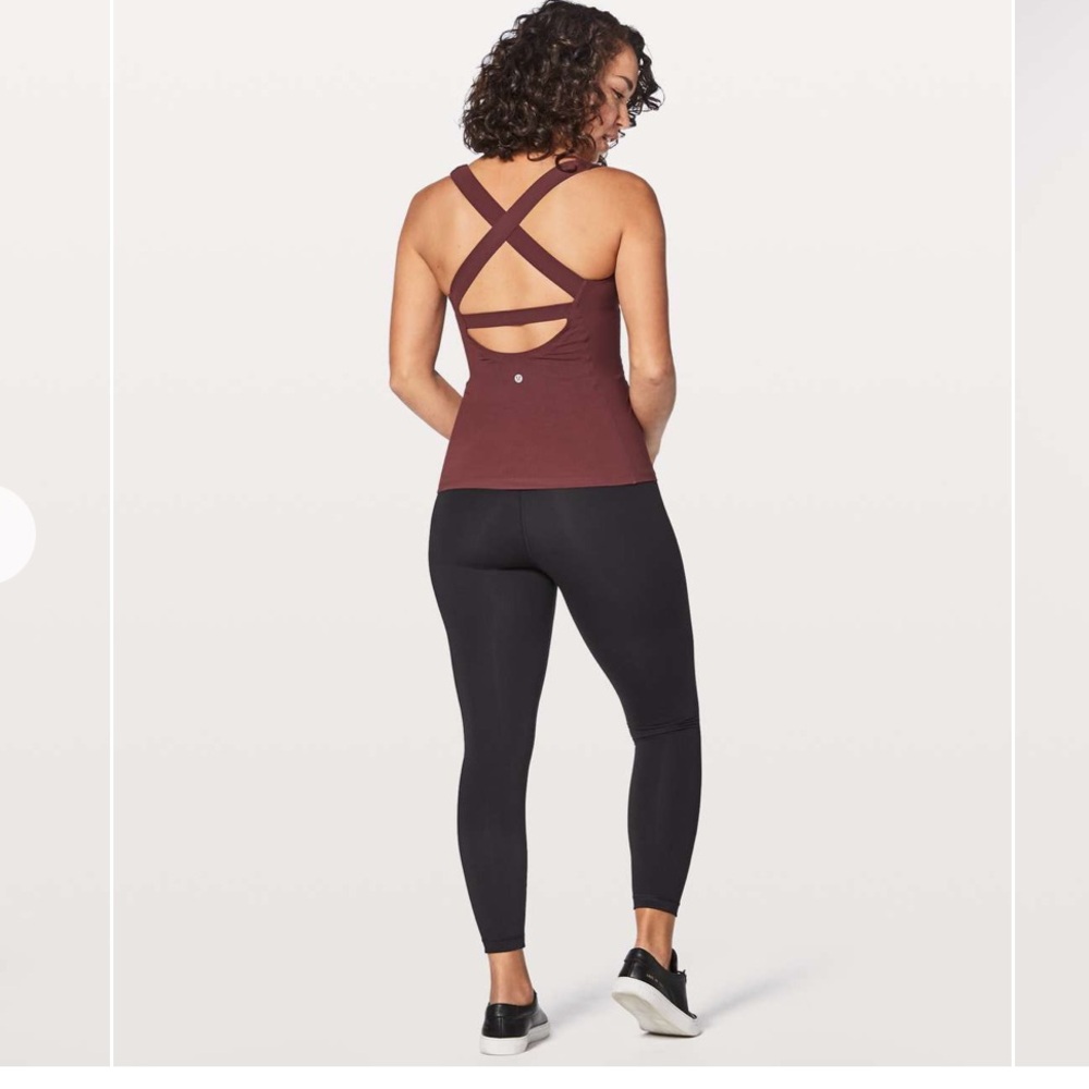 Lululemon Athletica Long Breath Tank in Auburn